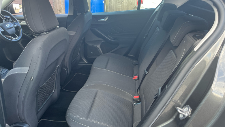 Ford Focus 1.0 EcoBoost 125 Zetec 5dr Petrol Hatchback